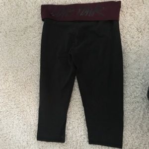 PINK Foldover Capri Leggings